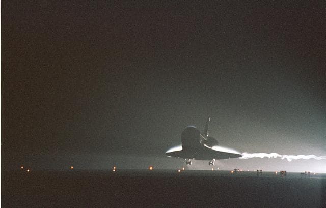 NASA image: KSC-01pp1381