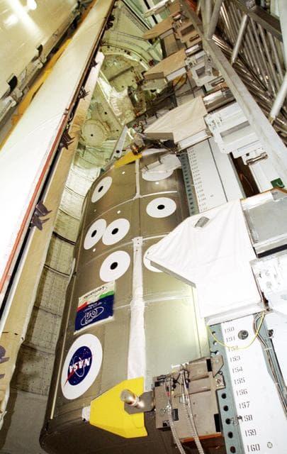 NASA image: KSC-01pp1404