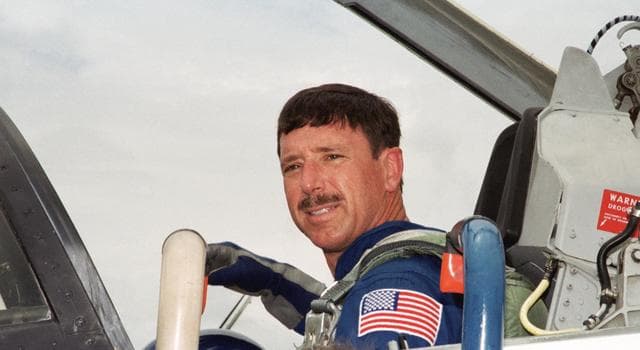 NASA image: KSC-01pp1413
