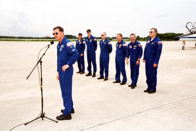 NASA image: KSC-01pp1418