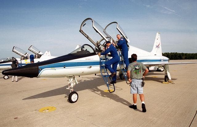 NASA image: KSC-01pp1422