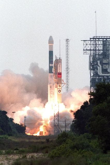 NASA image: KSC-01pp1432