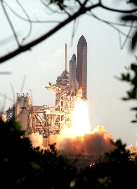NASA image: KSC-01pp1467