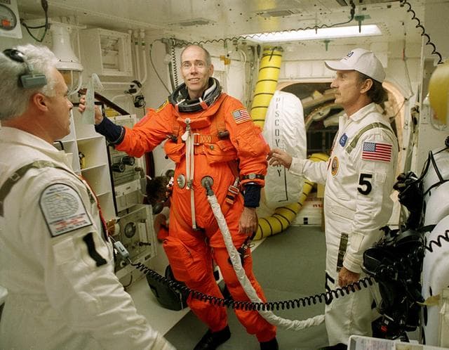 NASA image: KSC-01pp1475