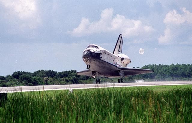 NASA image: KSC-01pp1486