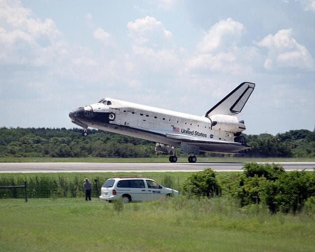NASA image: KSC-01pp1509