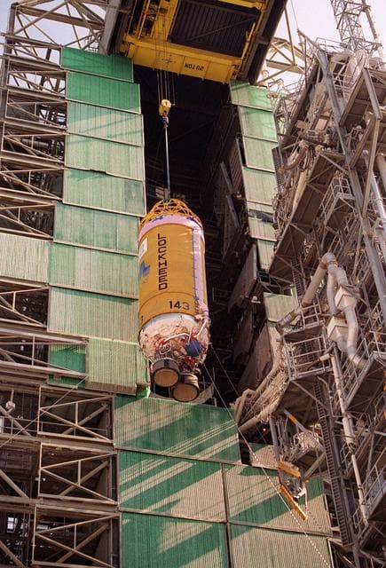 NASA image: KSC-01pp1557