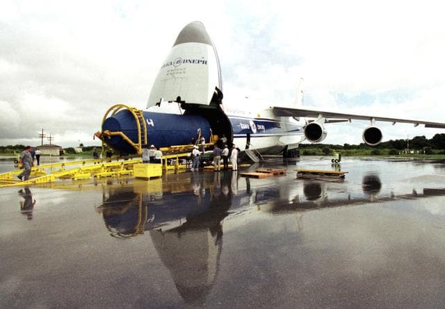 NASA image: KSC-01pp1559