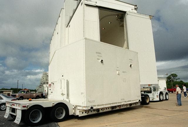 NASA image: KSC-01pp1621