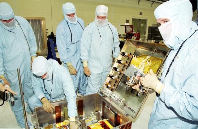 NASA image: KSC-01pp1723