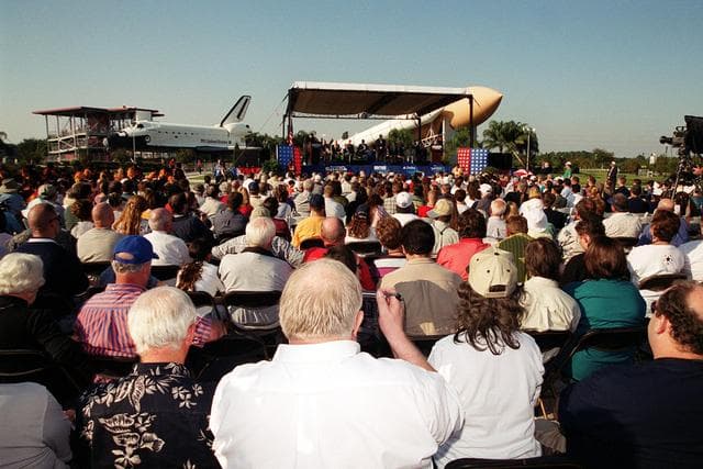 NASA image: KSC-01pp1753