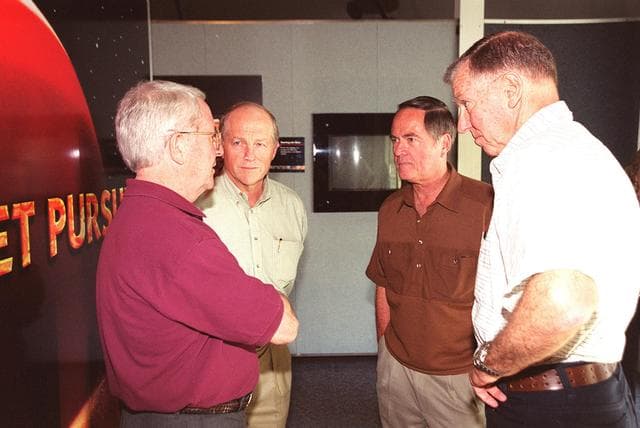 NASA image: KSC-01pp1757