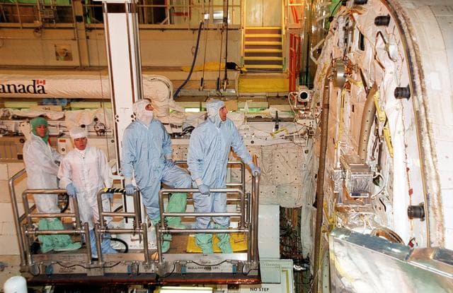 NASA image: KSC-01pp1801