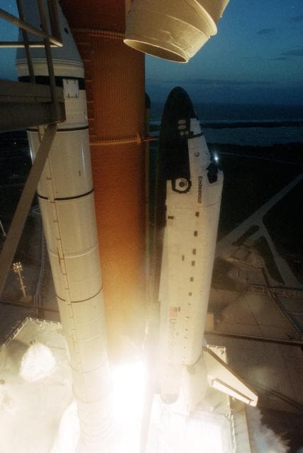 NASA image: KSC-01pp1805