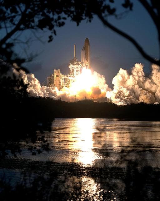 NASA image: KSC-01pp1809