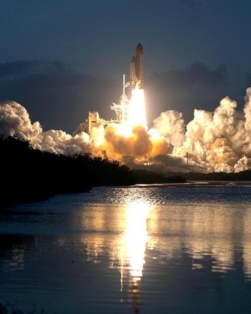 NASA image: KSC-01pp1812
