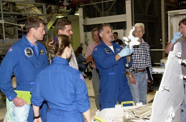 NASA image: KSC-02PD1067