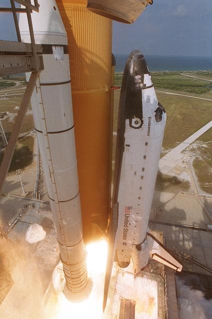 NASA image: KSC-02PP0910