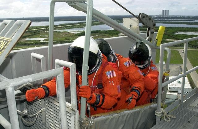 NASA image: KSC-02pd0081