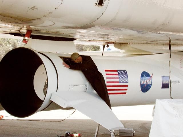 NASA image: KSC-02pd0090