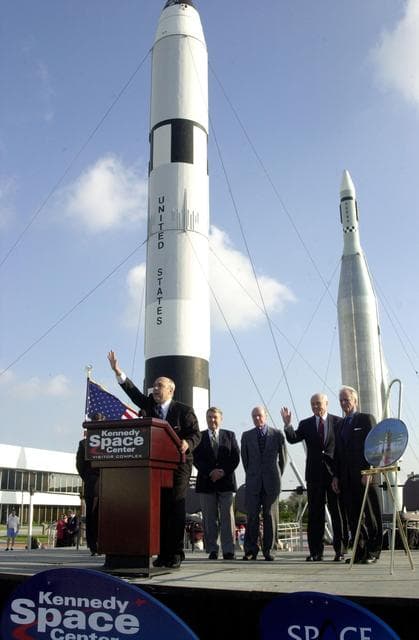 NASA image: KSC-02pd0354
