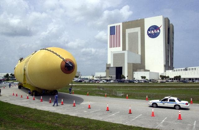 NASA image: KSC-02pd0561