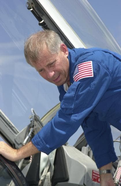 NASA image: KSC-02pd0731