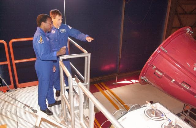 NASA image: KSC-02pd0754