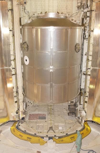 NASA image: KSC-02pd0773