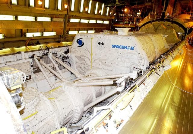 NASA image: KSC-02pd0977