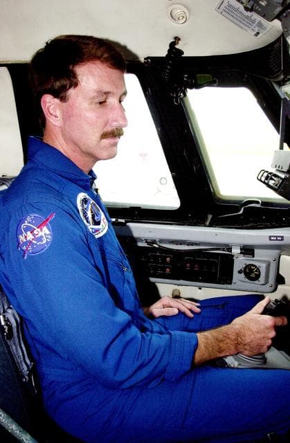 NASA image: KSC-02pd1025