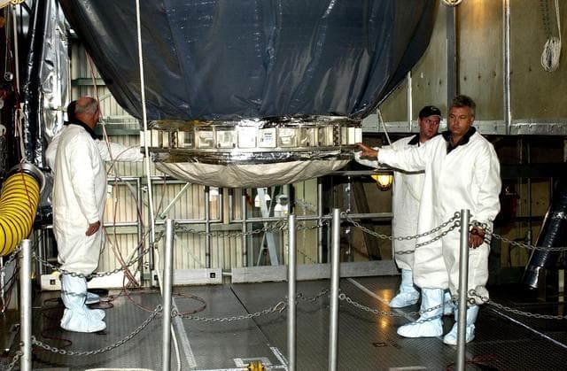 NASA image: KSC-02pd1038