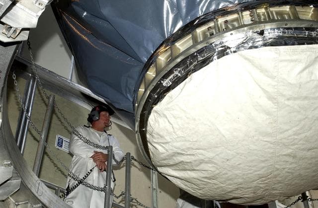 NASA image: KSC-02pd1039