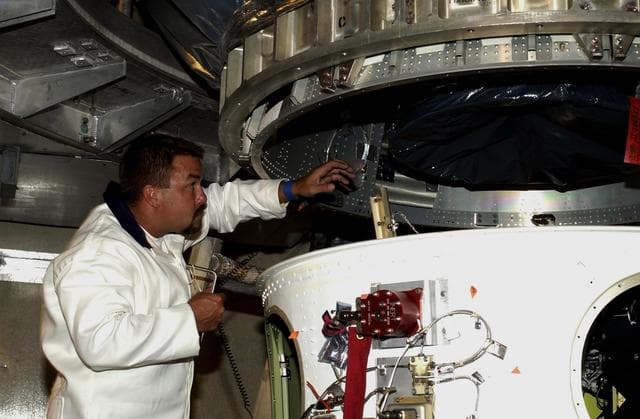 NASA image: KSC-02pd1041