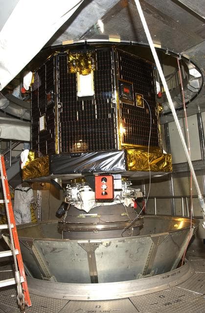NASA image: KSC-02pd1047