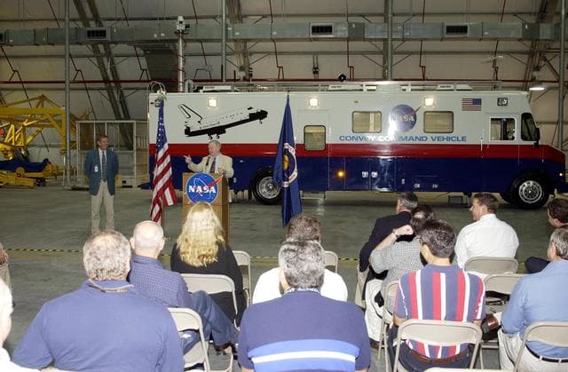 NASA image: KSC-02pd1087