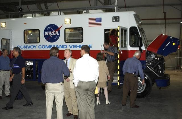 NASA image: KSC-02pd1090