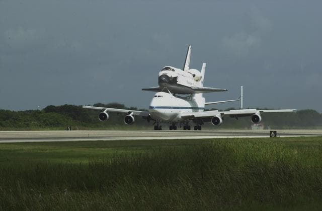 NASA image: KSC-02pd1094