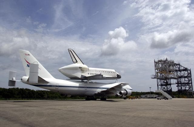 NASA image: KSC-02pd1098