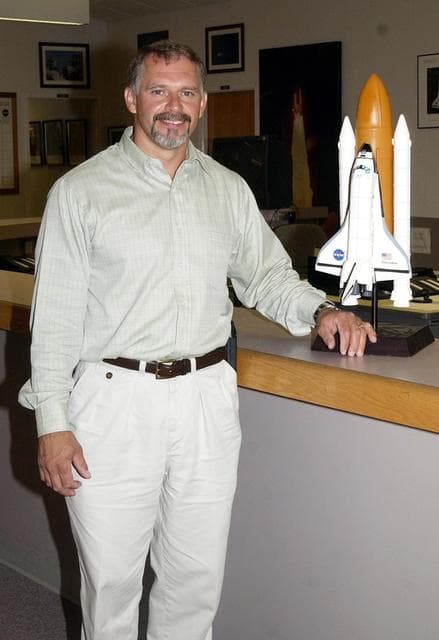 NASA image: KSC-02pd1176