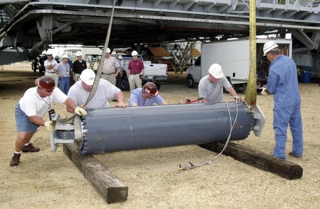 NASA image: KSC-02pd1209