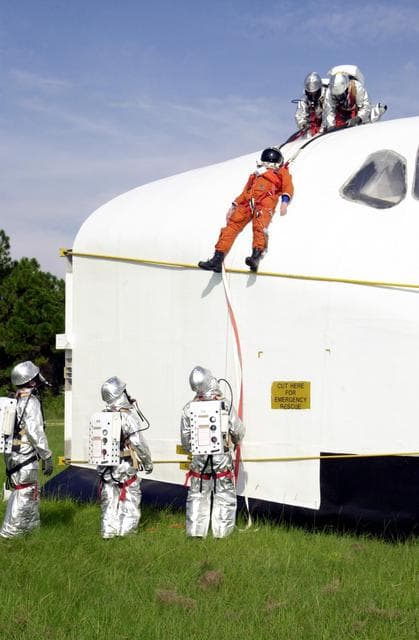NASA image: KSC-02pd1251