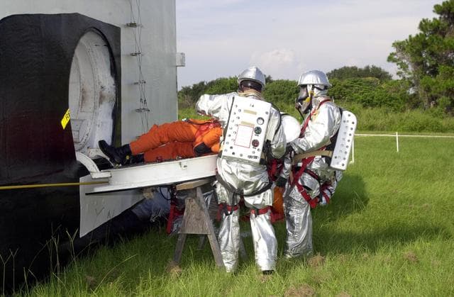 NASA image: KSC-02pd1255