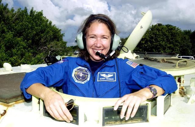 NASA image: KSC-02pd1311
