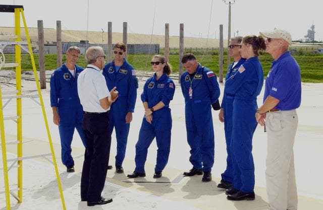 NASA image: KSC-02pd1340