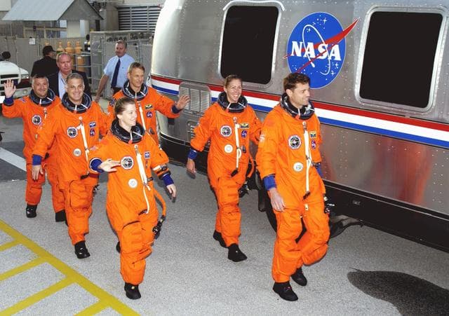 NASA image: KSC-02pd1344
