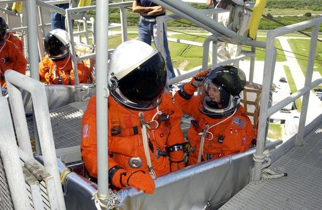 NASA image: KSC-02pd1355