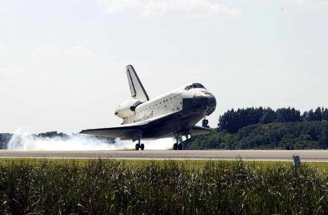 NASA image: KSC-02pd1587