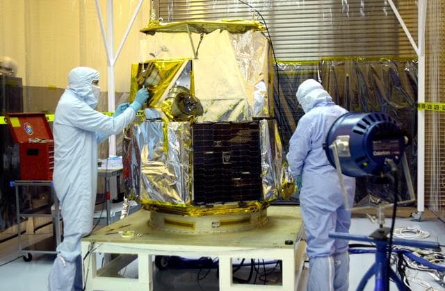 NASA image: KSC-02pd1670
