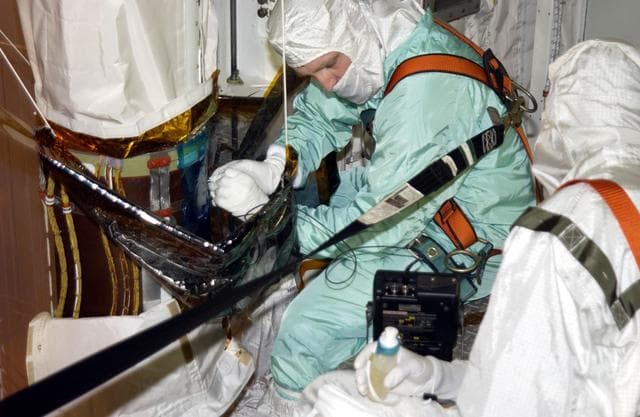 NASA image: KSC-02pd1737
